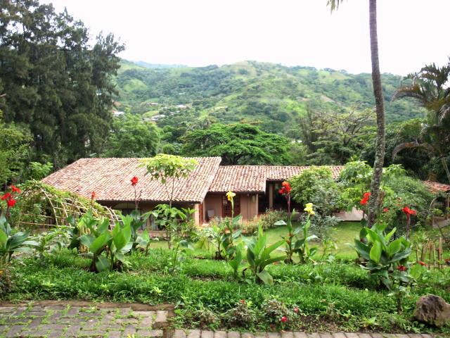 One story home with guest house in Salitral de Santa Ana